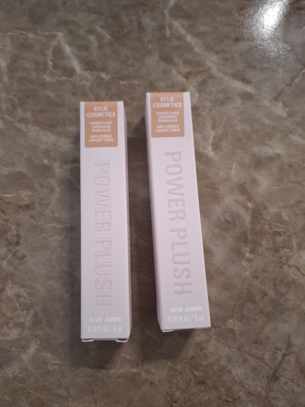 2 Kylie Cosmetics Power Plush Longwear Concealer